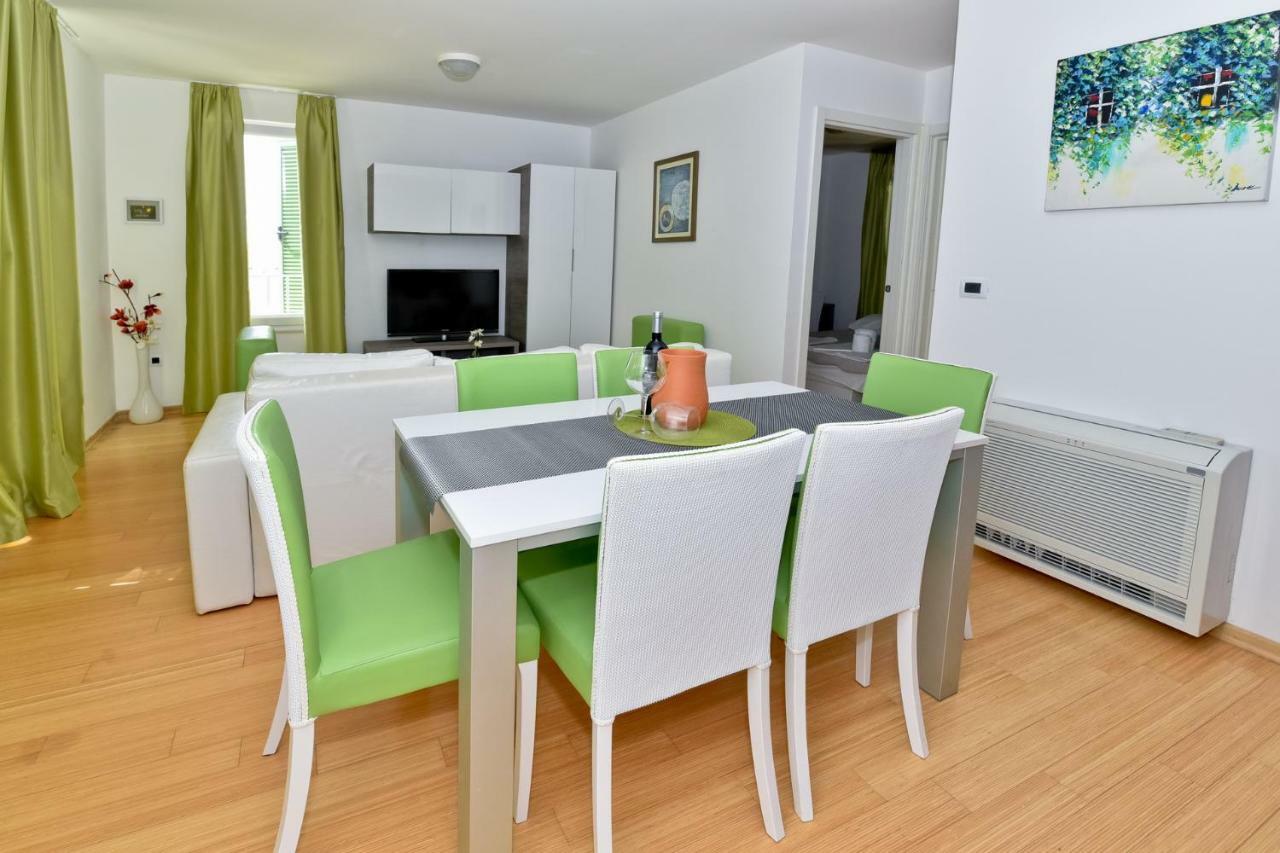 Apartmani Astrado פטרצ'אנה מראה חיצוני תמונה
