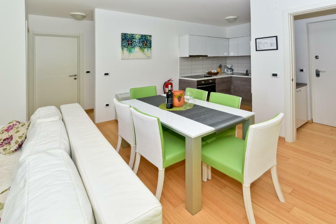 Apartmani Astrado פטרצ'אנה מראה חיצוני תמונה